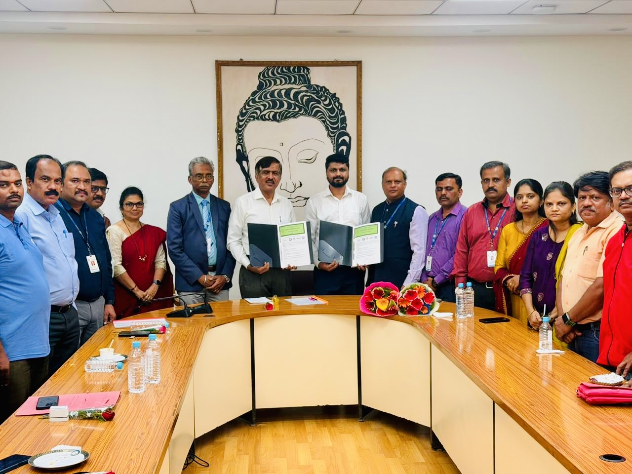 Dignitaries and faculty at the MoU ceremony